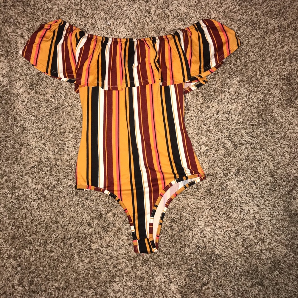 SOLD‼️ bodysuit